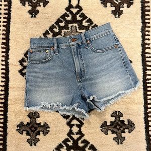 Madewell Shorts in light medium wash